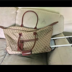 Authentuc dooney and burke